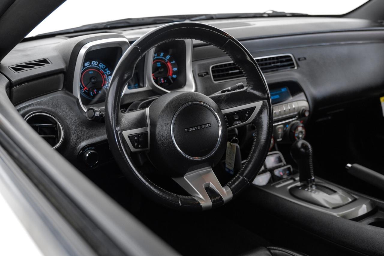2011 Chevrolet Camaro 2SS AUTOMATIC HEADUP DISPLAY SUNROOF LEATHER HEATED SEATS BLUETOOTH BOSTON ACOUSTICS Carrollton TX