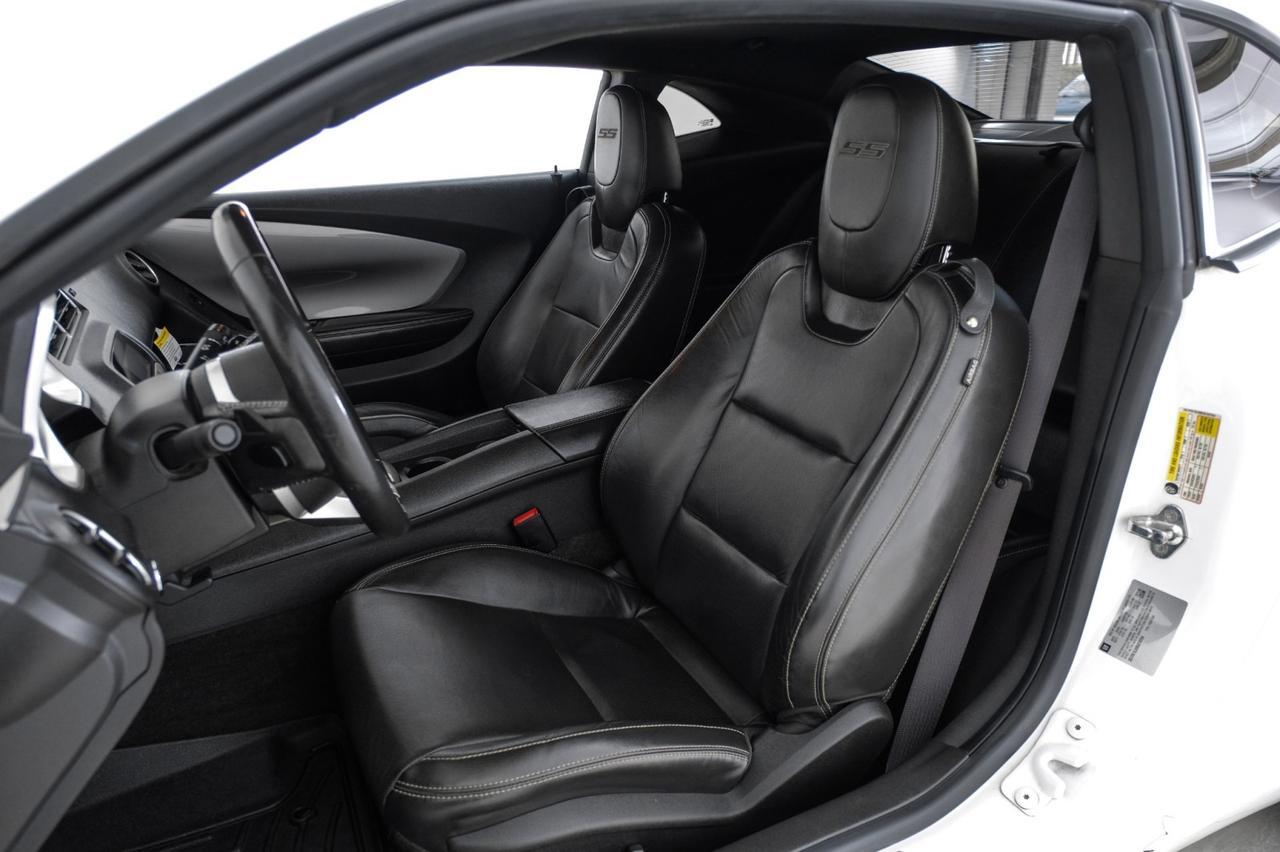 2011 Chevrolet Camaro 2SS AUTOMATIC HEADUP DISPLAY SUNROOF LEATHER HEATED SEATS BLUETOOTH BOSTON ACOUSTICS Carrollton TX
