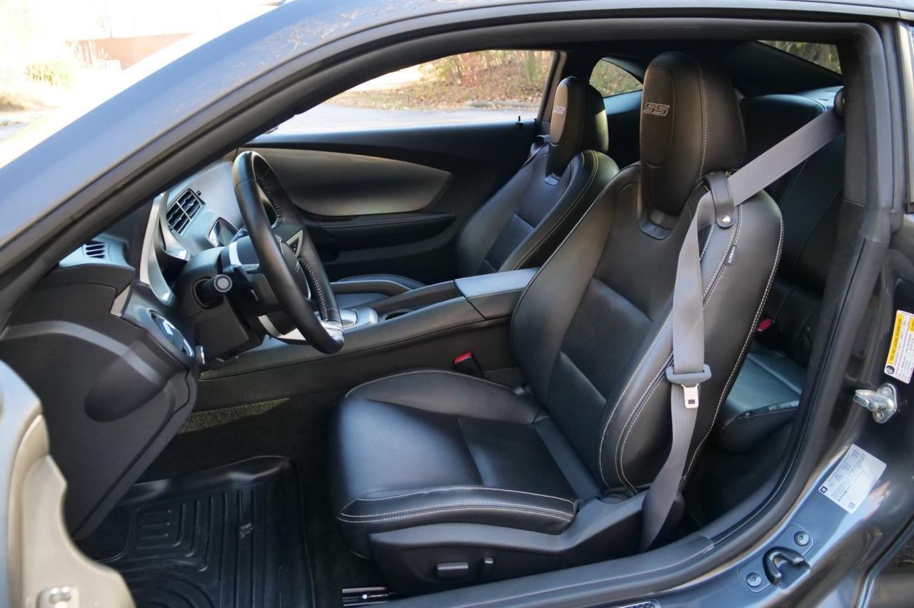 2011 Chevrolet Camaro 2SS / RS Package / 6.2L V8 / Heated Seats / Sunroof! Lincolnton NC