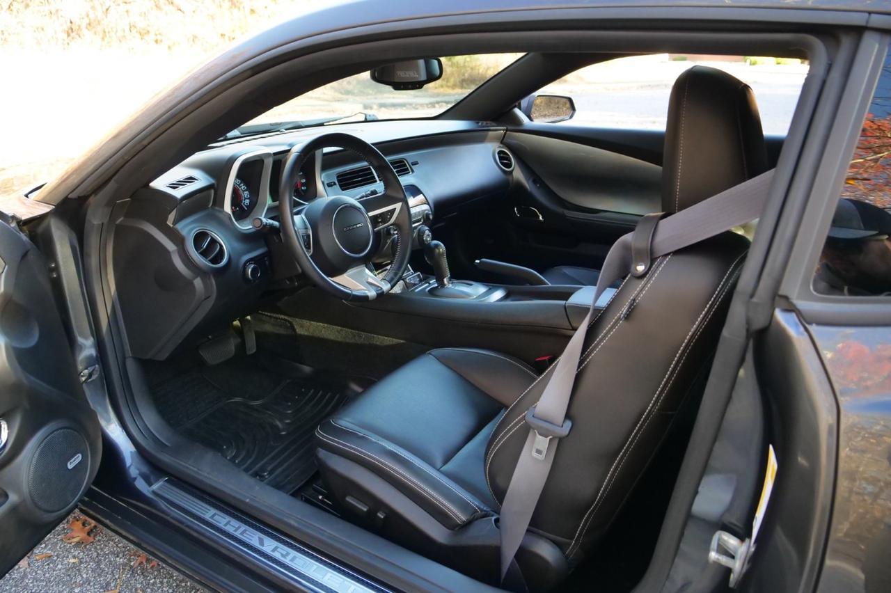 2011 Chevrolet Camaro 2SS / RS Package / 6.2L V8 / Heated Seats / Sunroof! Lincolnton NC
