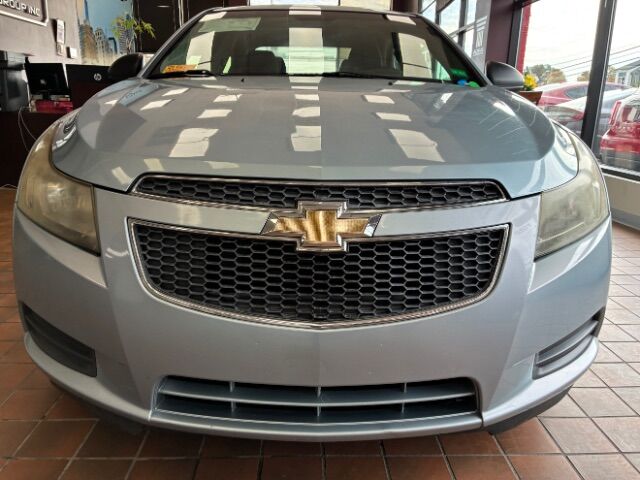 2011 Chevrolet Cruze 2LS