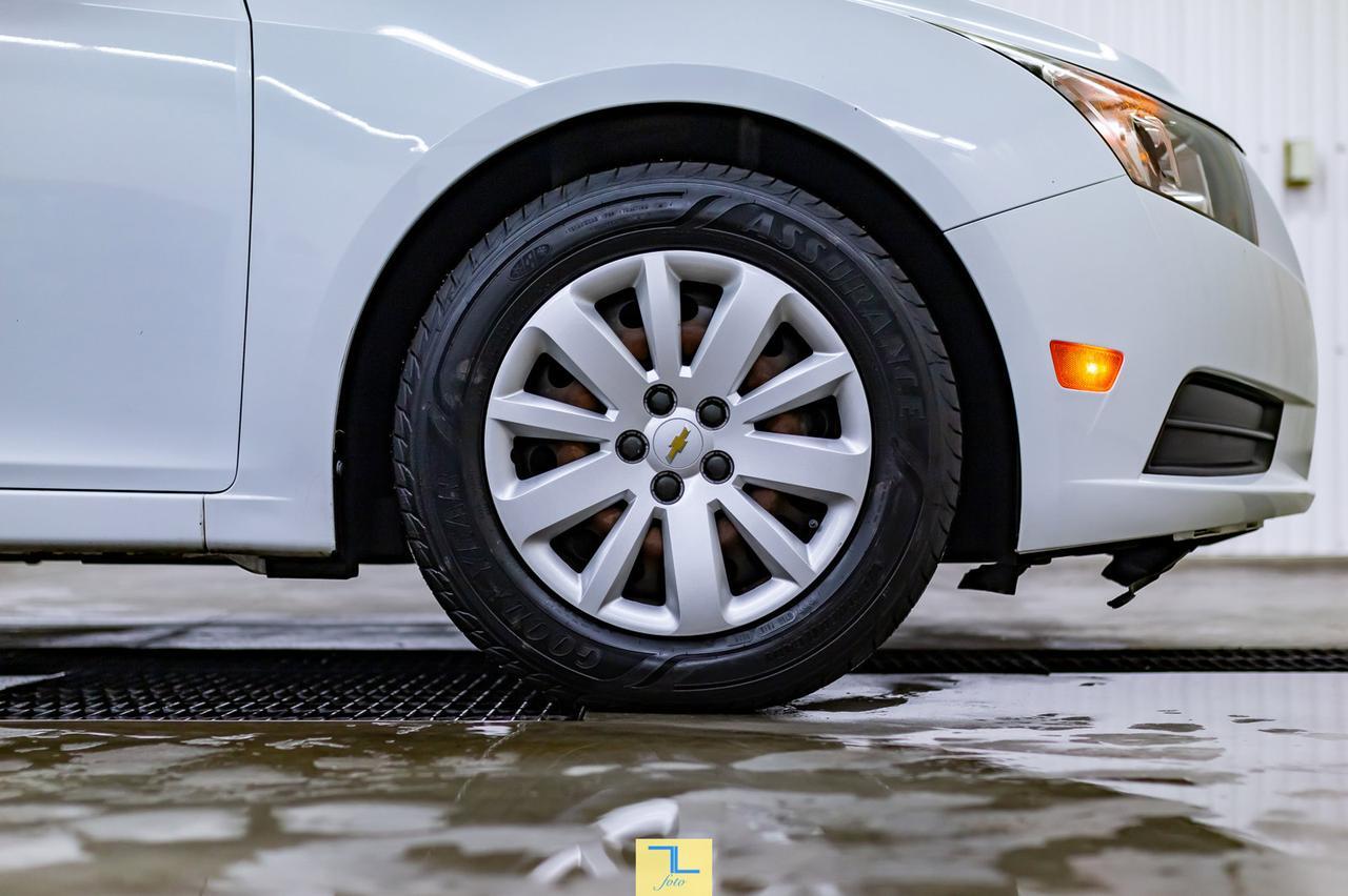 2011 Chevrolet Cruze LS Red Deer AB