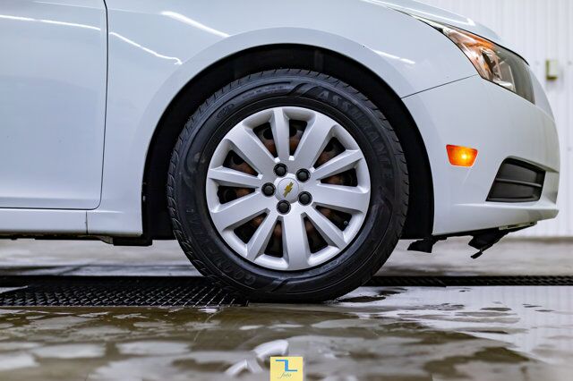 2011 Chevrolet Cruze LS Red Deer AB