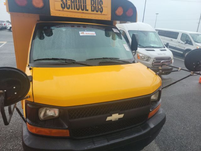 2011 Chevrolet Express Cutaway 4500 Series
