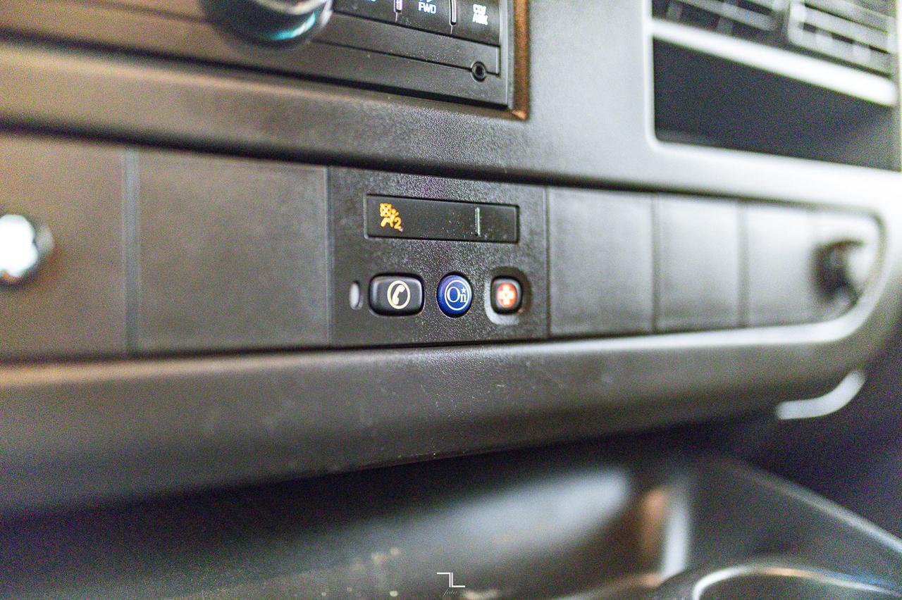 2011 Chevrolet Express G1500 4x4 LS 8 Passenger Red Deer AB