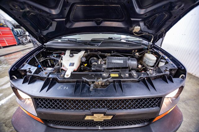 2011 Chevrolet Express G1500 4x4 LS 8 Passenger Red Deer AB