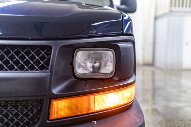 2011 Chevrolet Express G1500 4x4 LS 8 Passenger Red Deer AB