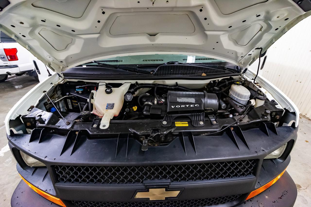 2011 Chevrolet Express G1500 AWD LS 8 Passenger Red Deer AB