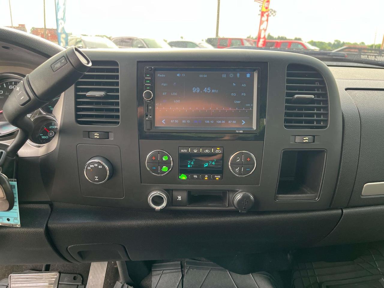 2011 Chevrolet Silverado 1500 4WD Crew Cab 143.5 LT Indianapolis IN