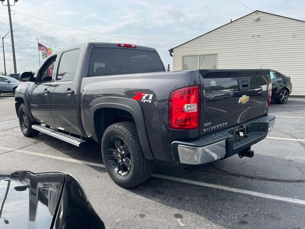 2011 Chevrolet Silverado 1500 4WD Crew Cab 143.5 LT Indianapolis IN