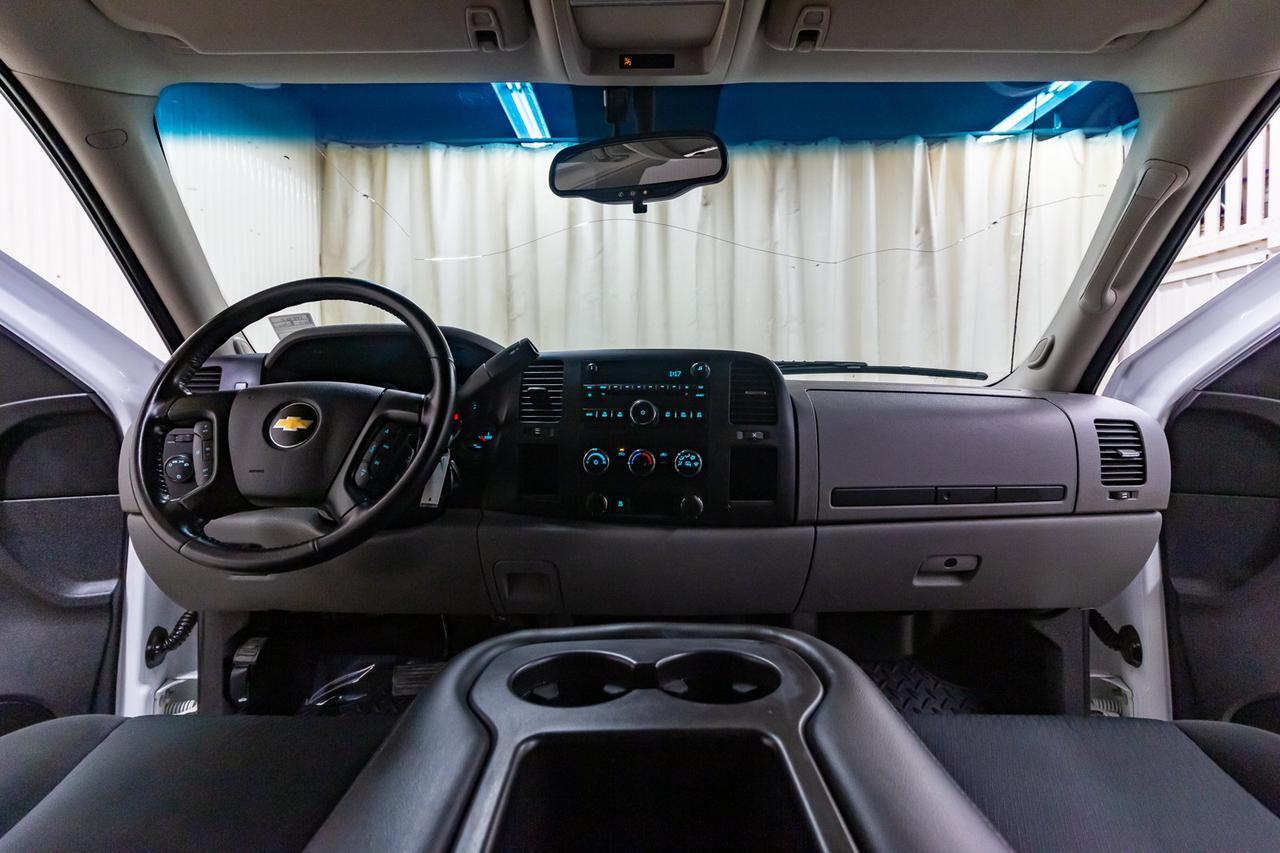 2011 Chevrolet Silverado 1500 4x4 Crew Cab LS Cheyenne Red Deer AB