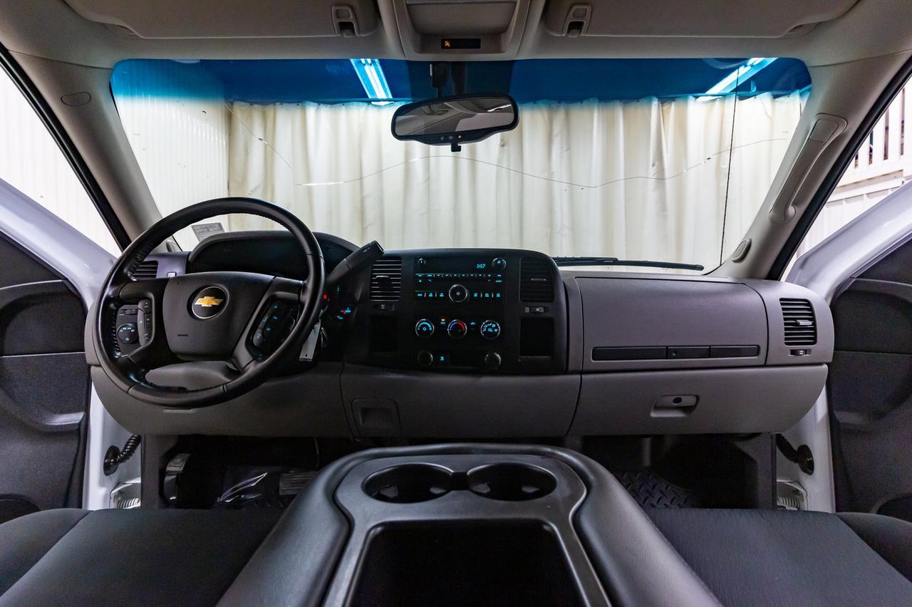 2011 Chevrolet Silverado 1500 4x4 Crew Cab LS Cheyenne Red Deer AB