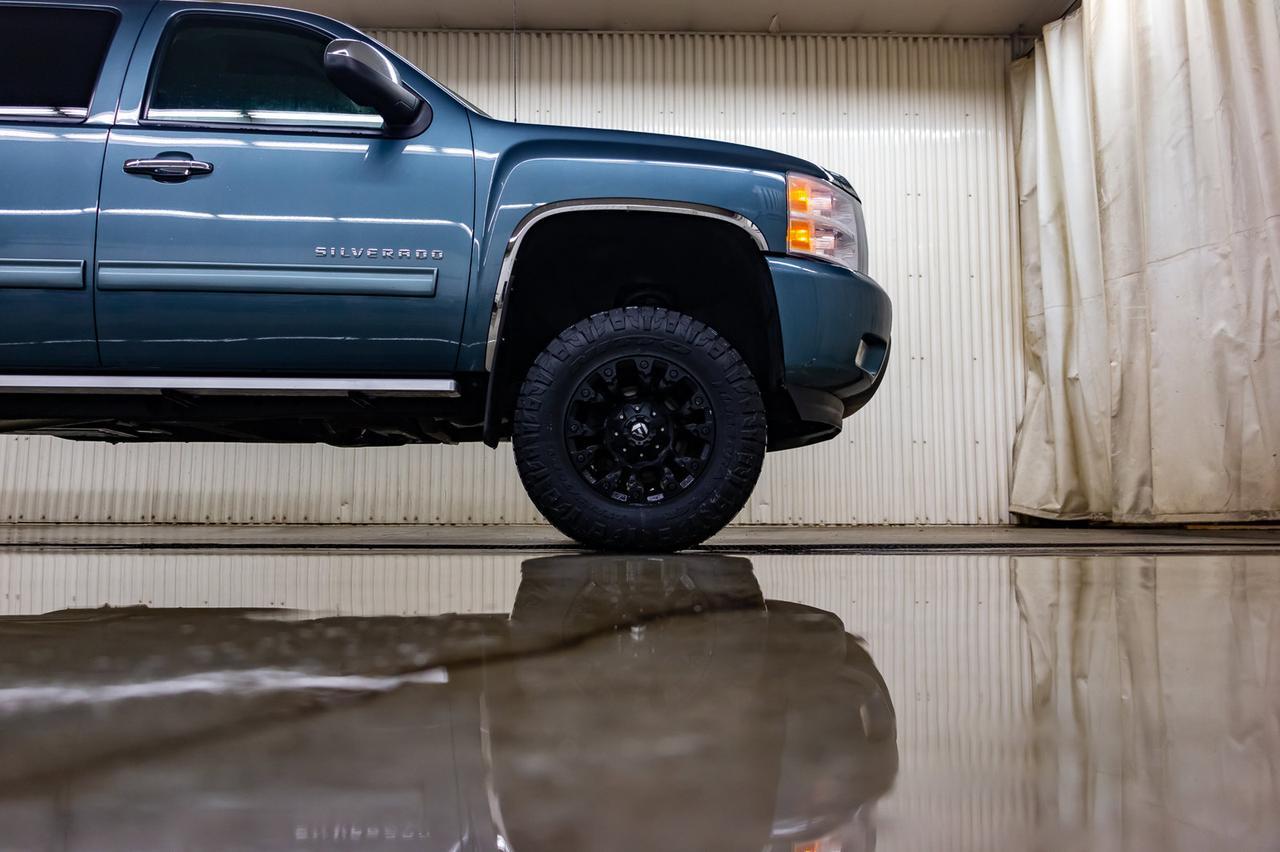 2011 Chevrolet Silverado 1500 4x4 Crew Cab LT 6&quot; Lift Kit Red Deer AB