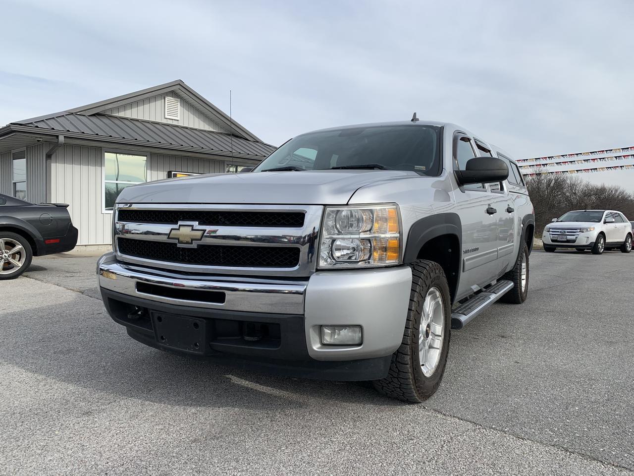 2011 Chevrolet Silverado 1500 Crew Cab LT Pickup 4D 5 3/4 ft