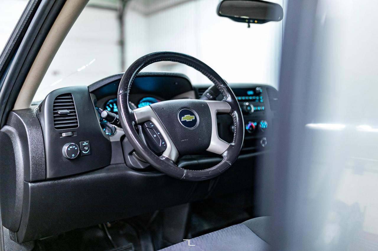 2011 Chevrolet Silverado 2500HD 4x2 Crew Cab LT Longbox Red Deer AB