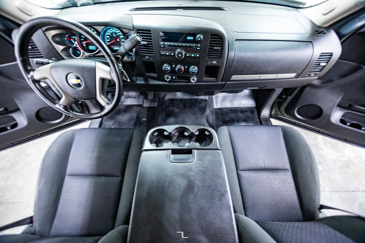 2011 Chevrolet Silverado 2500HD 4x2 Crew Cab LT Longbox Red Deer AB