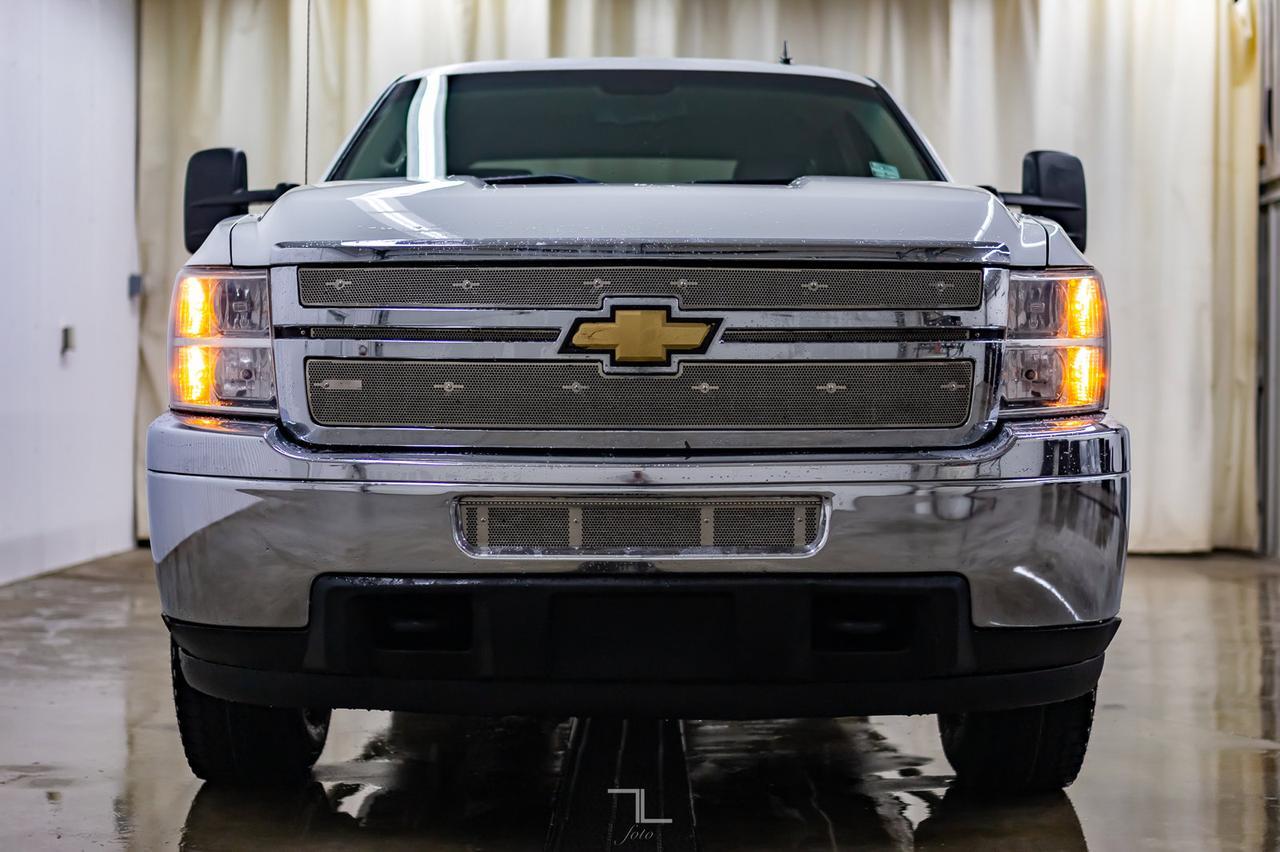 2011 Chevrolet Silverado 2500HD 4x4 Crew Cab LT Diesel Leather Red Deer AB