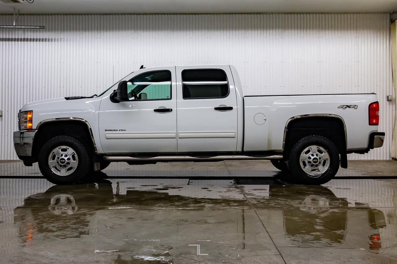 2011 Chevrolet Silverado 2500HD 4x4 Crew Cab LT Diesel Leather Red Deer AB