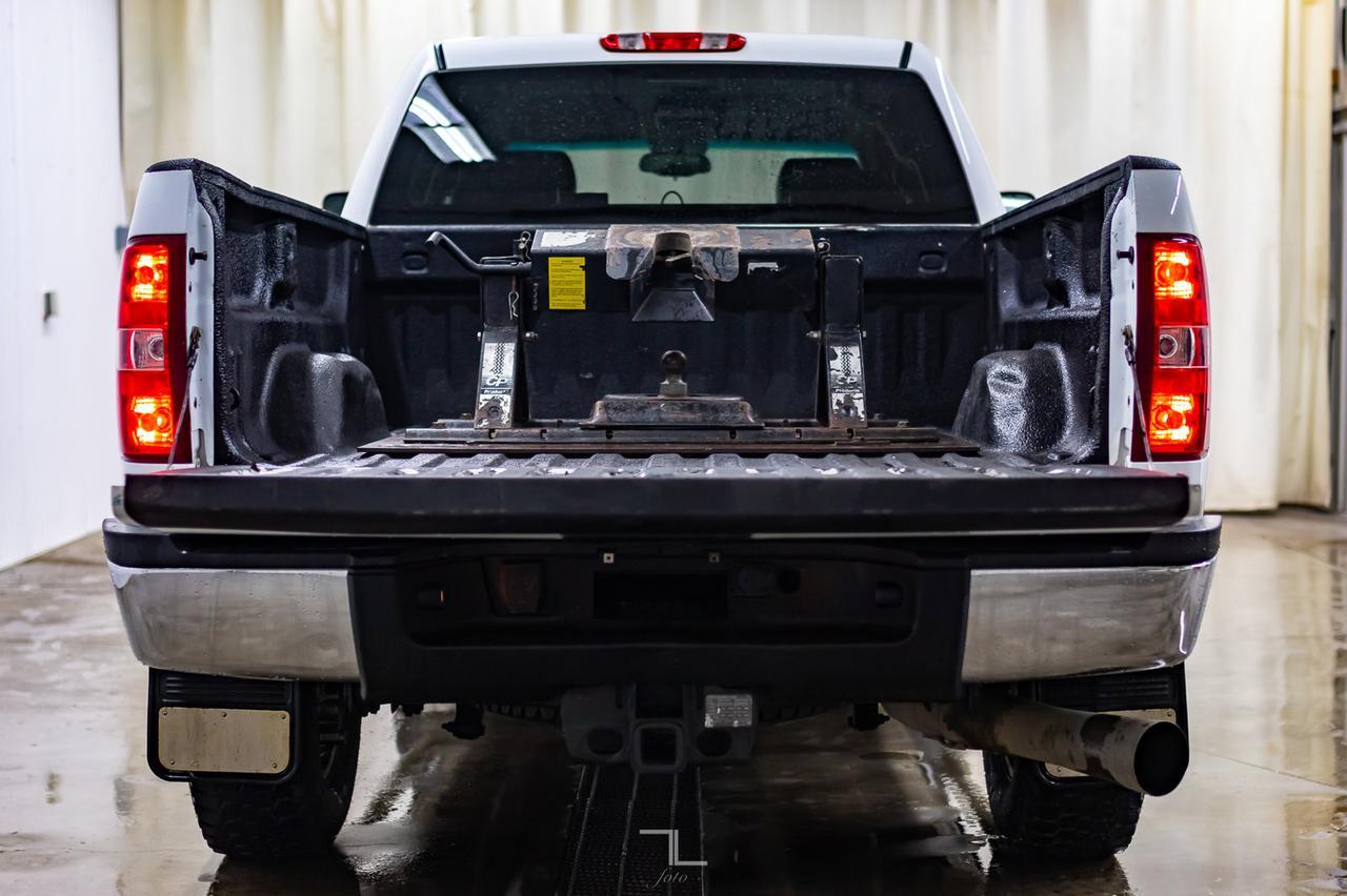 2011 Chevrolet Silverado 2500HD 4x4 Crew Cab LT Diesel Leather Red Deer AB