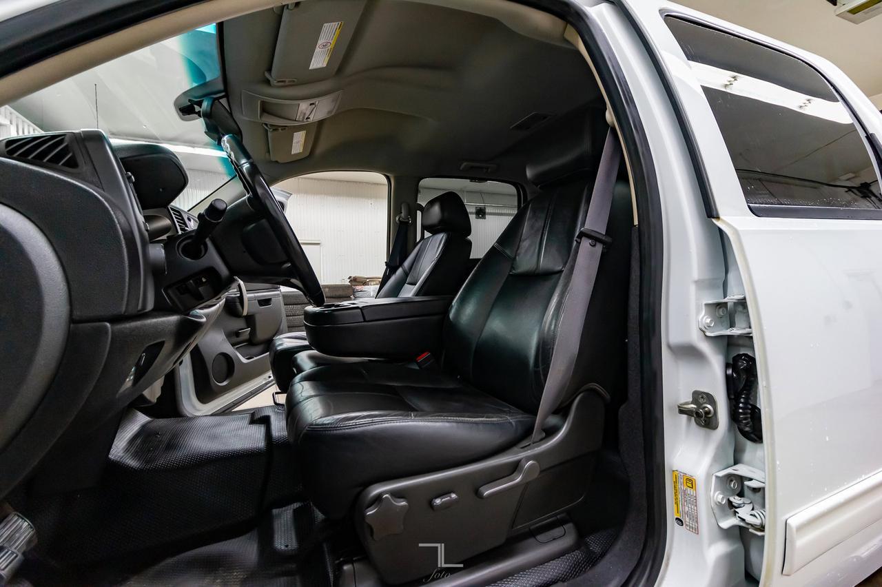 2011 Chevrolet Silverado 2500HD 4x4 Crew Cab LT Diesel Leather Red Deer AB