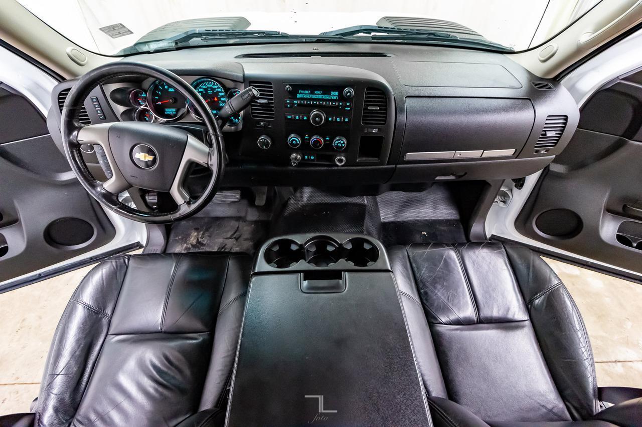 2011 Chevrolet Silverado 2500HD 4x4 Crew Cab LT Diesel Leather Red Deer AB