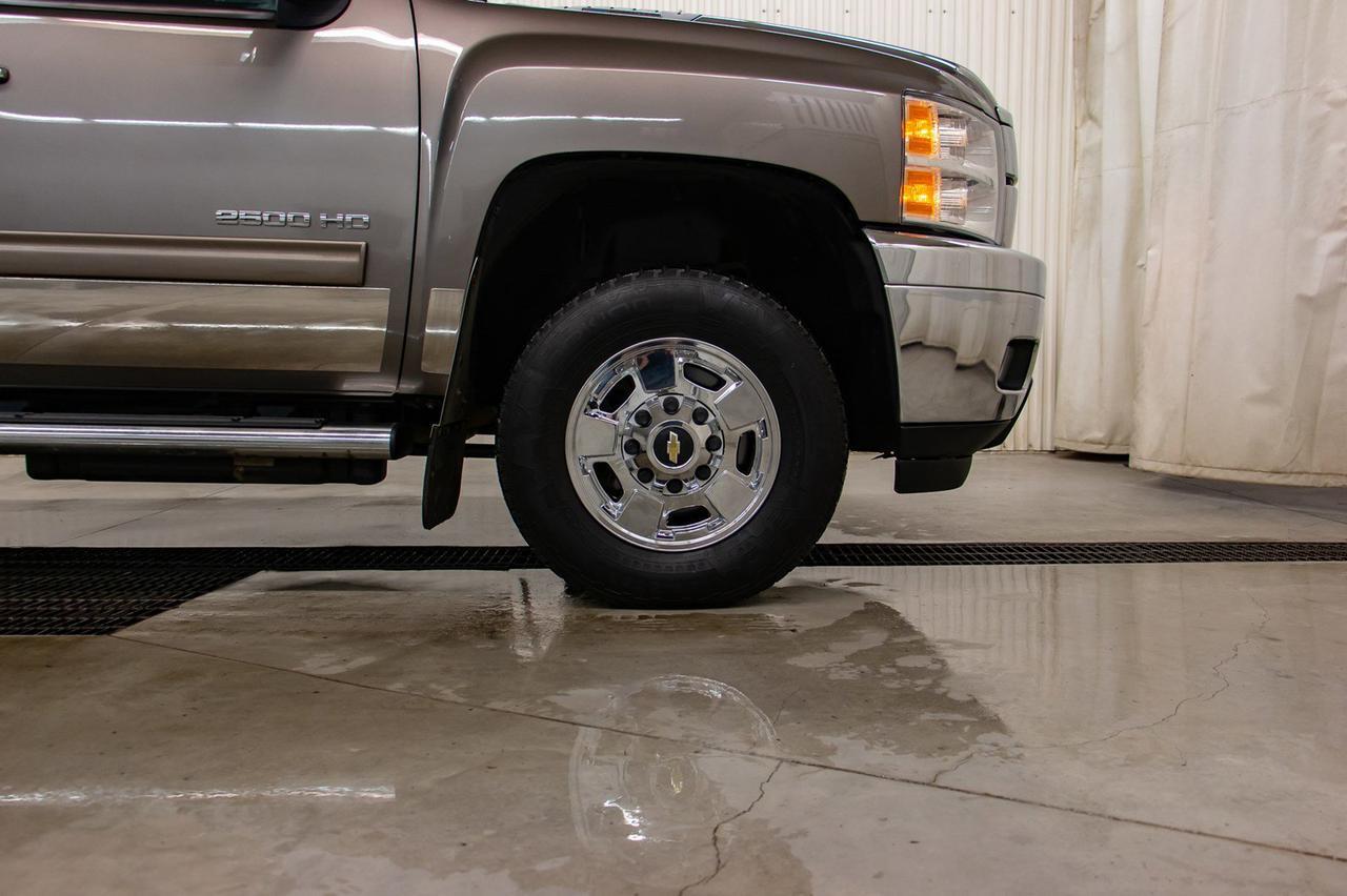 2011 Chevrolet Silverado 2500HD 4x4 Crew Cab LT Diesel Leather Red Deer AB