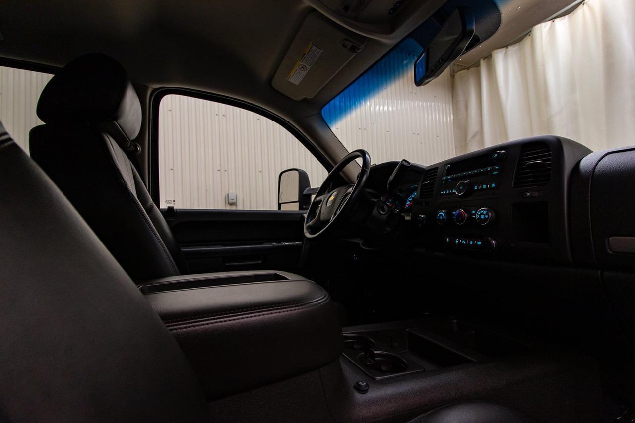 2011 Chevrolet Silverado 2500HD 4x4 Crew Cab LT Diesel Leather Red Deer AB