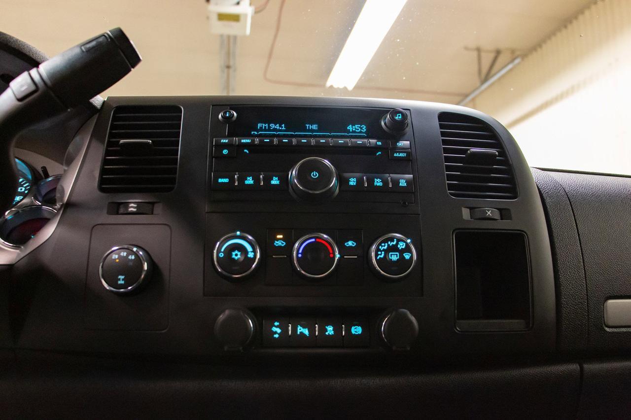 2011 Chevrolet Silverado 2500HD 4x4 Crew Cab LT Diesel Leather Red Deer AB