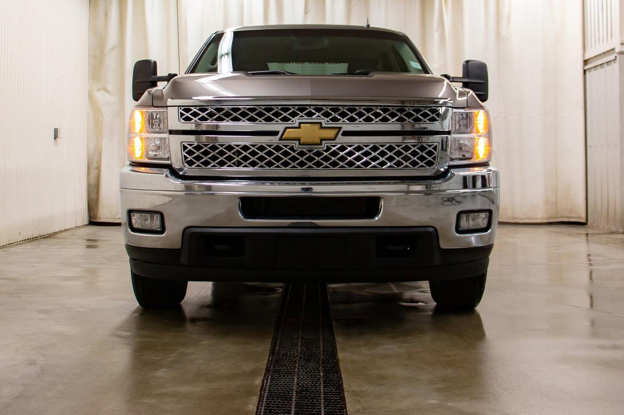 2011 Chevrolet Silverado 2500HD 4x4 Crew Cab LT Diesel Leather Red Deer AB