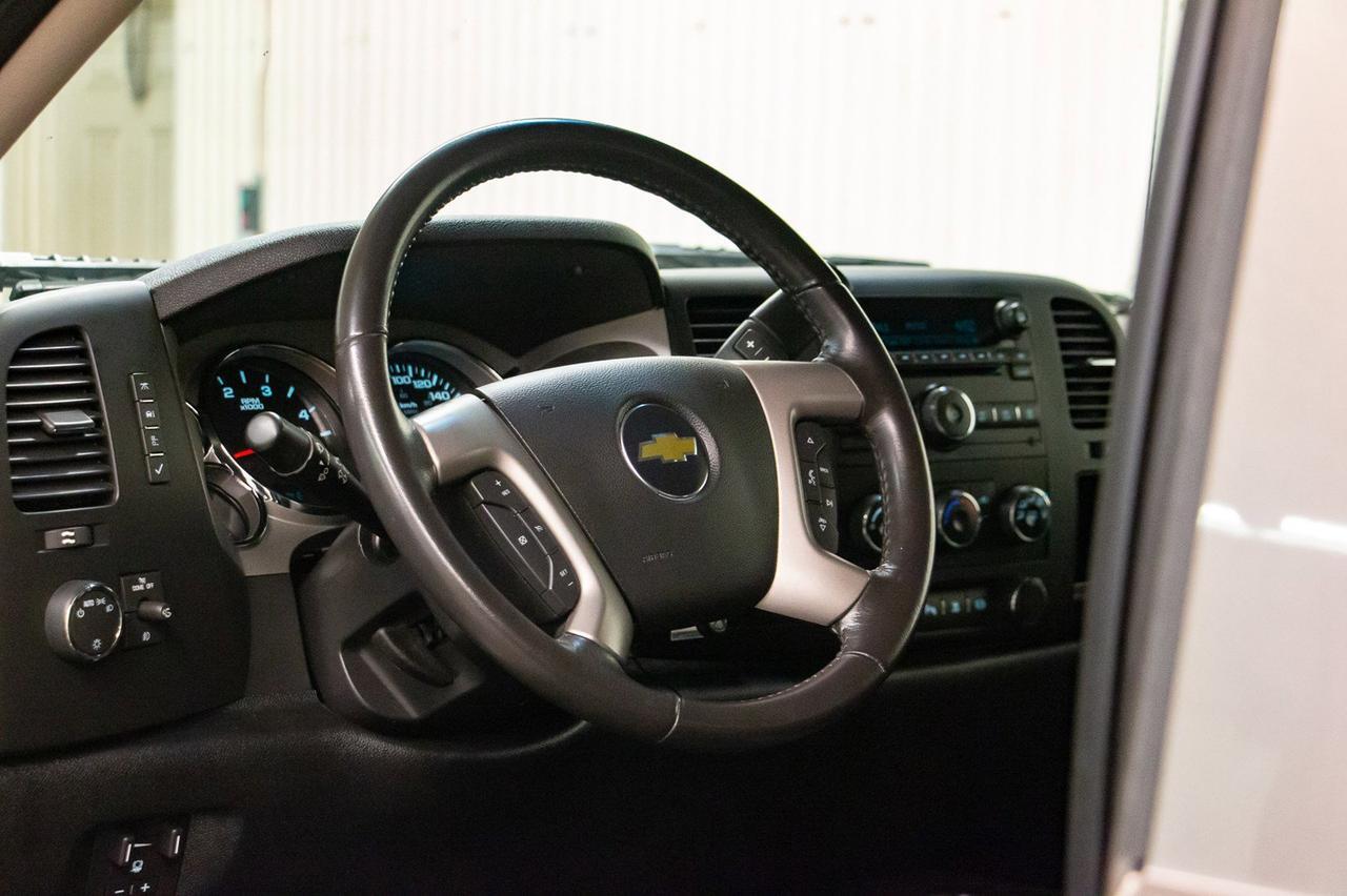 2011 Chevrolet Silverado 2500HD 4x4 Crew Cab LT Diesel Leather Red Deer AB