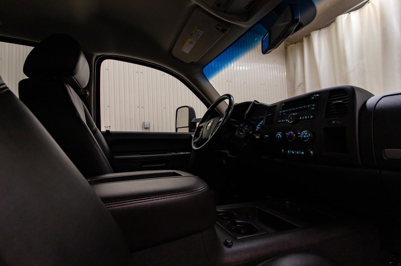 2011 Chevrolet Silverado 2500HD 4x4 Crew Cab LT Diesel Leather Red Deer AB