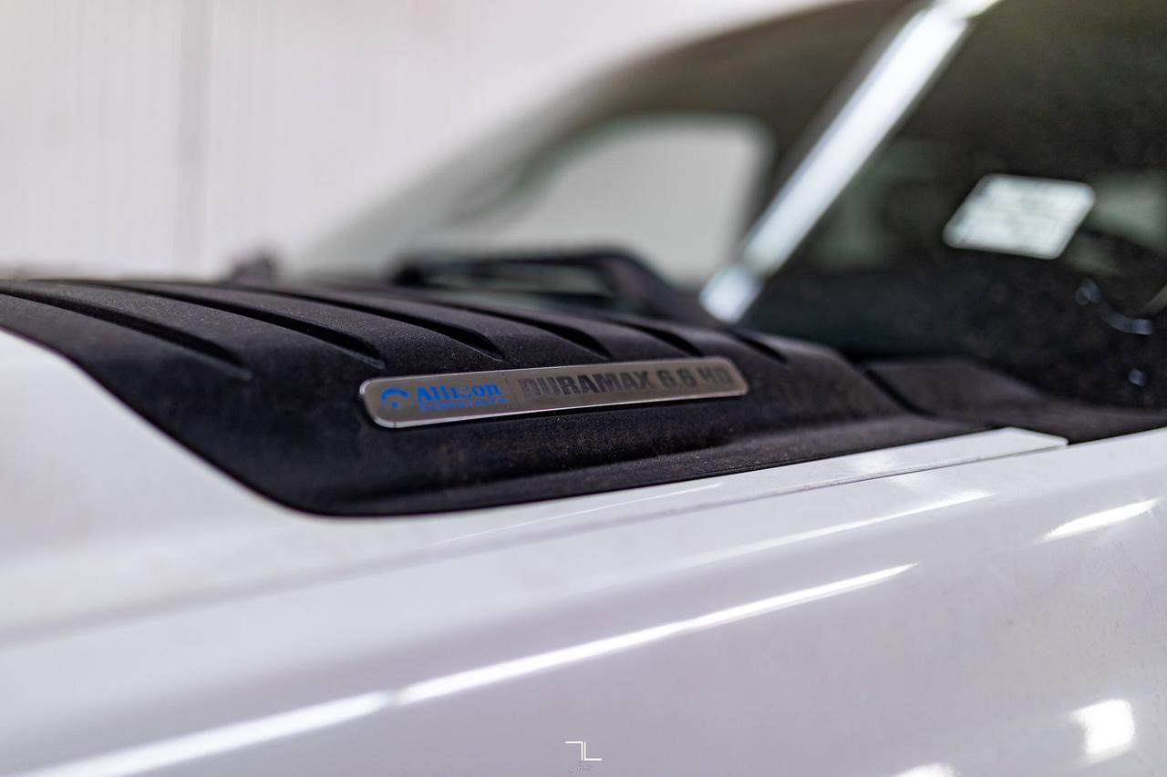 2011 Chevrolet Silverado 2500HD 4x4 Crew Cab LT Longbox Diesel Leather Red Deer AB