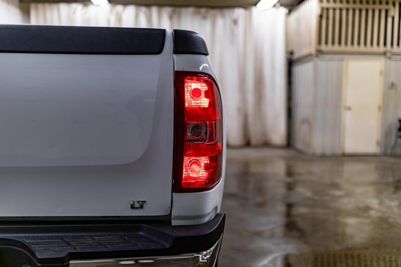 2011 Chevrolet Silverado 2500HD 4x4 Crew Cab LT Longbox Diesel Leather Red Deer AB