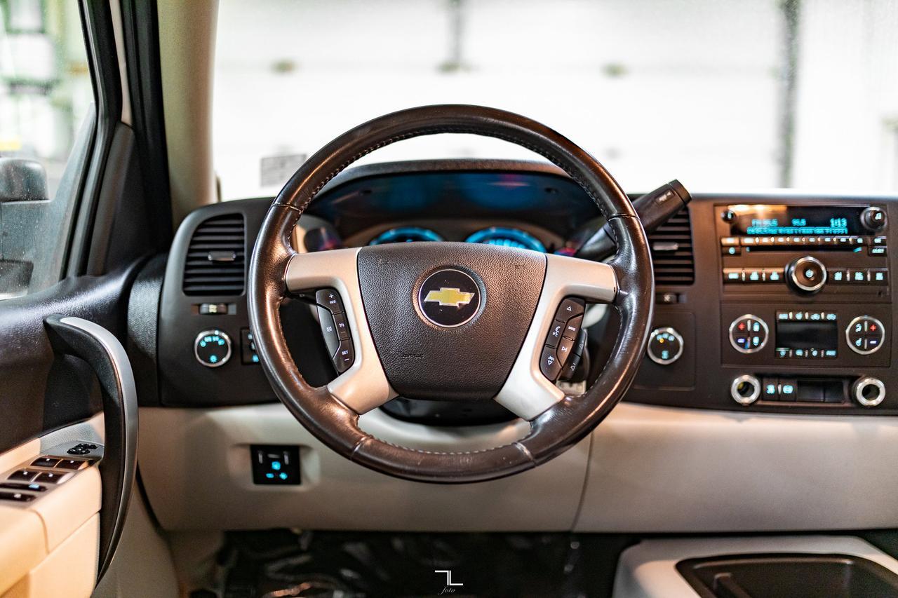 2011 Chevrolet Silverado 2500HD 4x4 Crew Cab LT Longbox Diesel Leather Red Deer AB