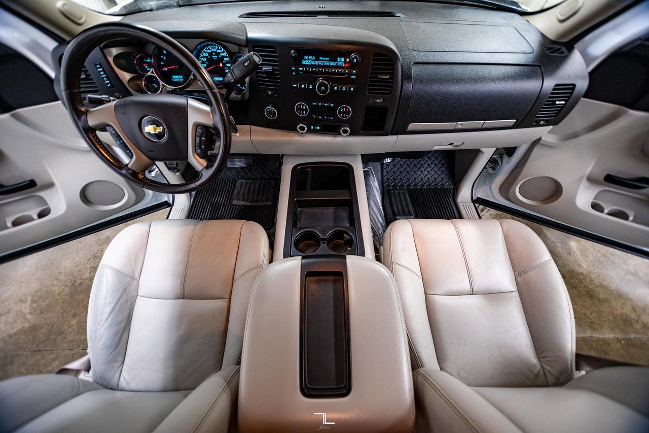 2011 Chevrolet Silverado 2500HD 4x4 Crew Cab LT Longbox Diesel Leather Red Deer AB