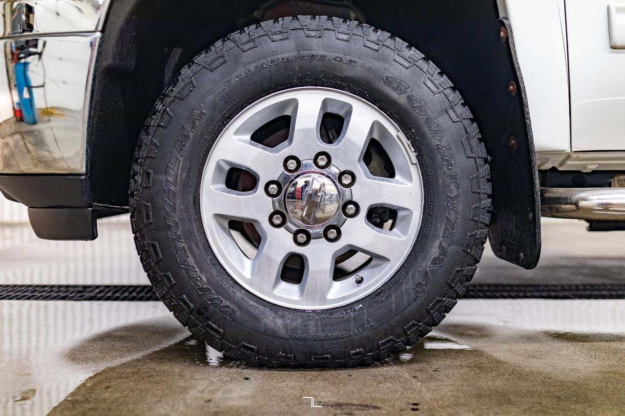 2011 Chevrolet Silverado 2500HD 4x4 Crew Cab LT Longbox Diesel Leather Red Deer AB