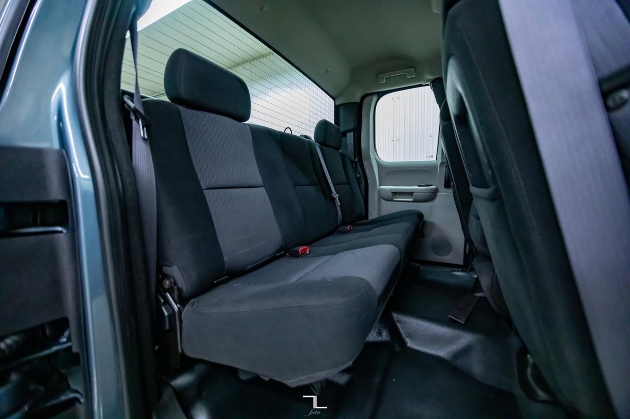 2011 Chevrolet Silverado 2500HD 4x4 Ext Cab LT Red Deer AB