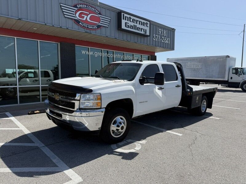 2011 Chevrolet Silverado 3500HD 4x4 Diesel Flatbed