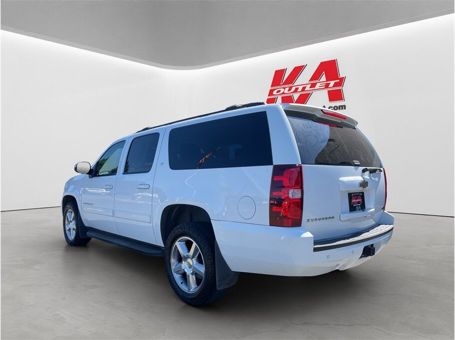 2011 Chevrolet Suburban 1500 LT Sport Utility 4D