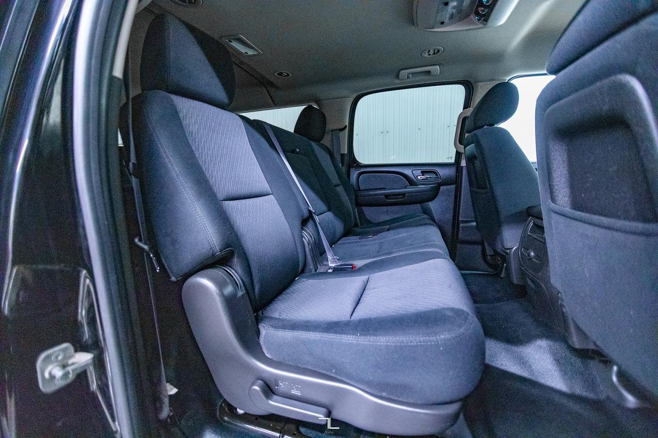 2011 Chevrolet Suburban 2500 4x4 LS Red Deer AB