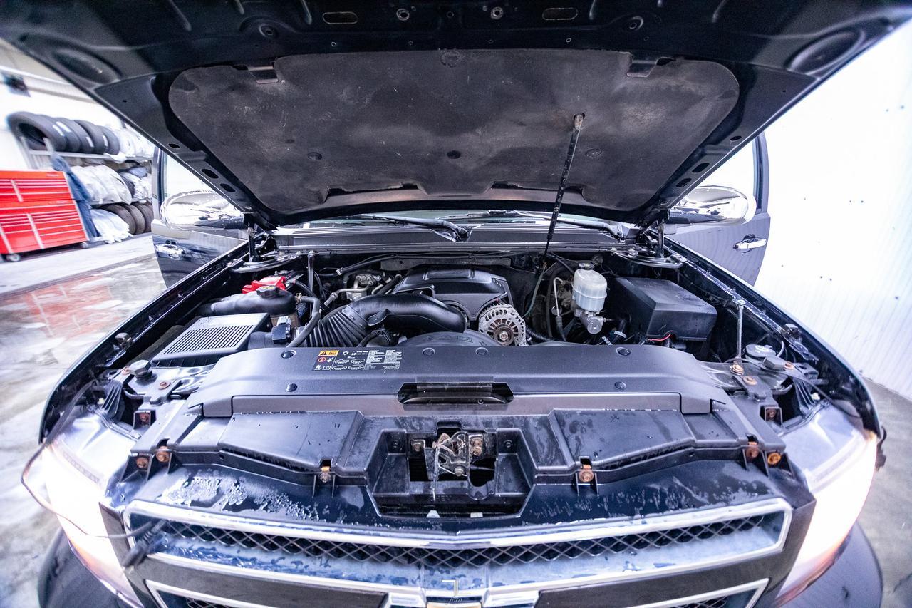 2011 Chevrolet Suburban 2500 4x4 LS Red Deer AB