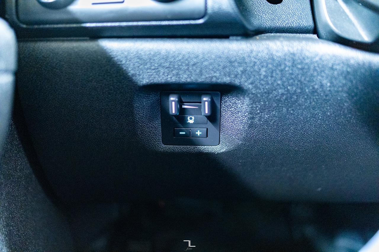 2011 Chevrolet Suburban 2500 4x4 LS Red Deer AB