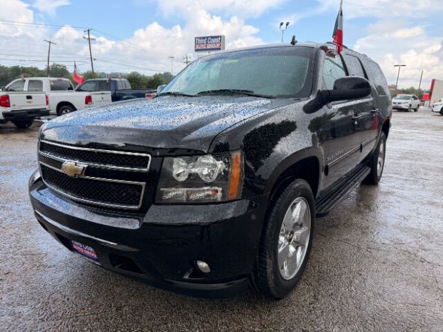 2011 Chevrolet Suburban LT 1500 2WD
