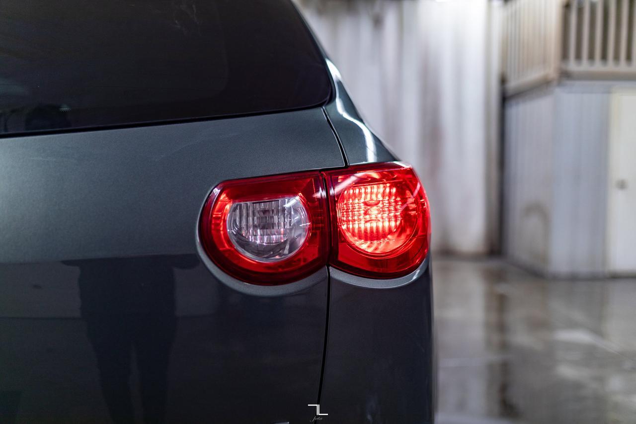 2011 Chevrolet Traverse FWD LS 8 Passenger Red Deer AB