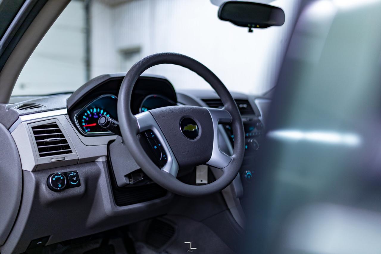 2011 Chevrolet Traverse FWD LS 8 Passenger Red Deer AB