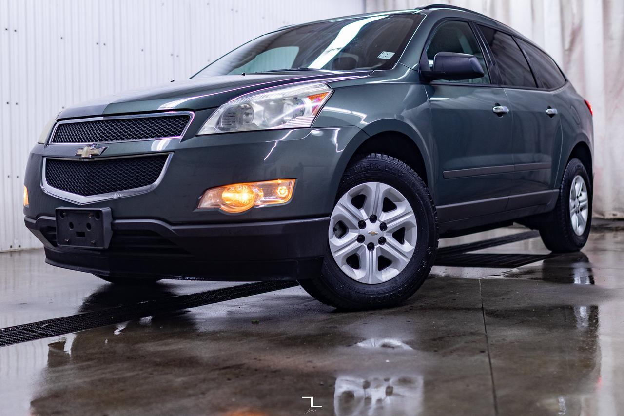 2011 Chevrolet Traverse FWD LS 8 Passenger Red Deer AB