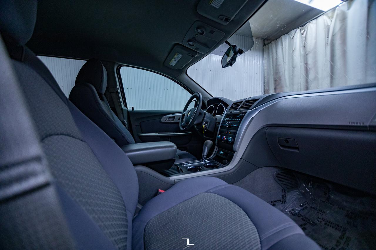 2011 Chevrolet Traverse FWD LS 8 Passenger Red Deer AB