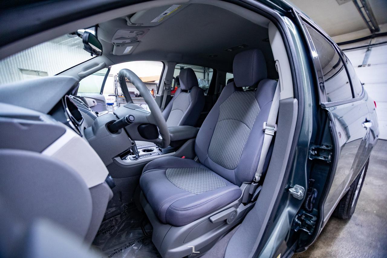 2011 Chevrolet Traverse FWD LS 8 Passenger Red Deer AB