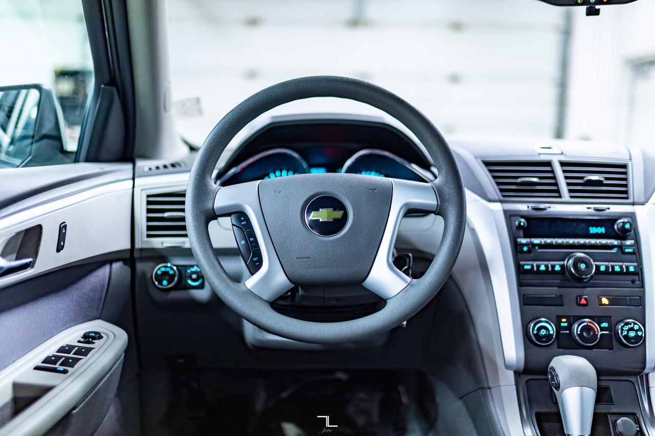 2011 Chevrolet Traverse FWD LS 8 Passenger Red Deer AB