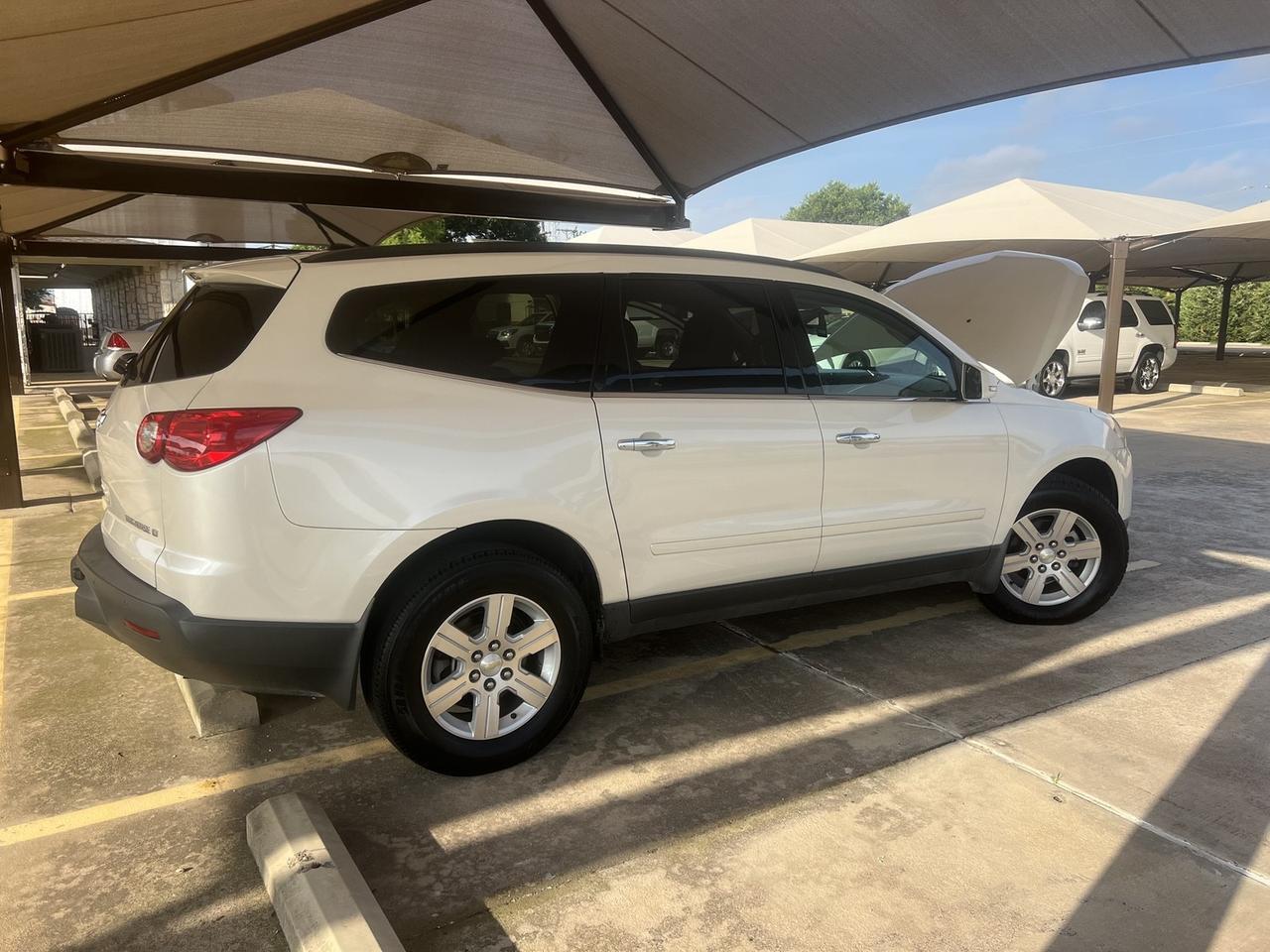 2011 Chevrolet Traverse LT w/2LT